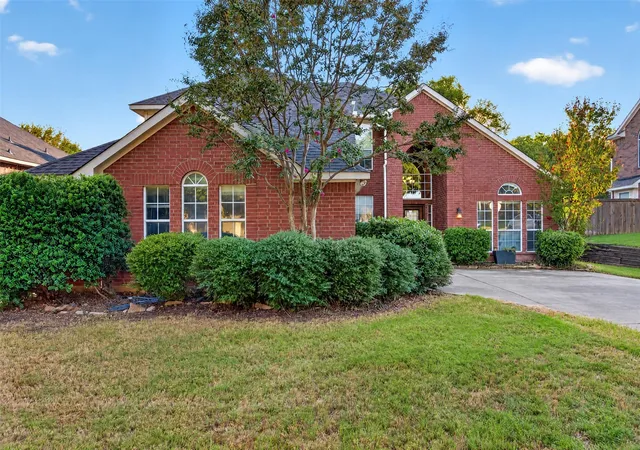 Photo 2 of Single family home for sale at 1911 Enchanted Ln, Mansfield, TX 76063 | MLS# 21357168 | Listing updated on 2026-10-04