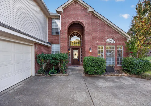 Photo 3 of Single family home for sale at 1911 Enchanted Ln, Mansfield, TX 76063 | MLS# 21357168 | Listing updated on 2026-10-04