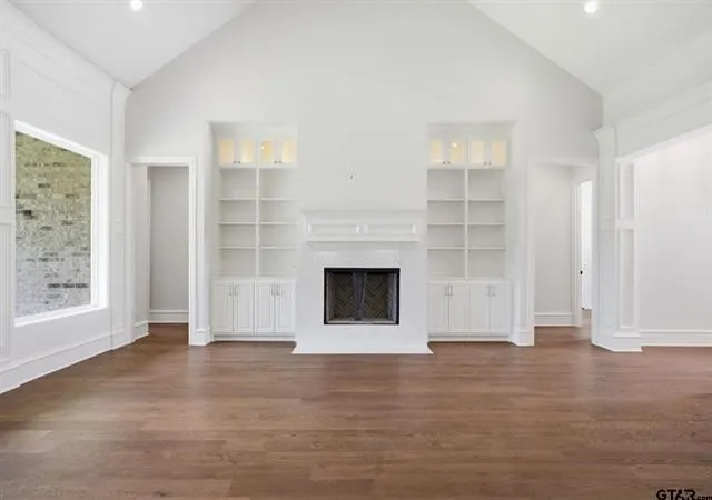 Photo 4 of Single family home for sale at 3008 Forest Trl, Tyler, TX 75703 | MLS# 21357208 | Listing updated on 2026-09-16
