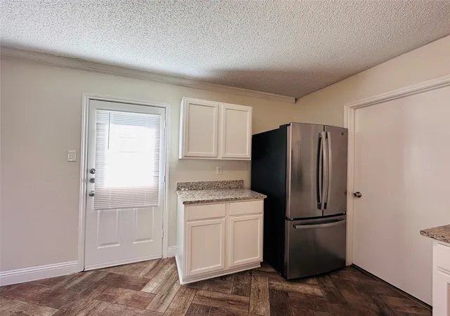 Photo 4 of Single family home for sale at 1418 Mill Branch Dr, Garland, TX 75040 | MLS# 21354068 | Listing updated on 2026-10-07