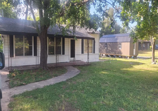 Photo 1 of Single family home for sale at 2871 N Hwy 14 N, Groesbeck, TX 76642 | MLS# 21356983 | Listing updated on 2026-08-12