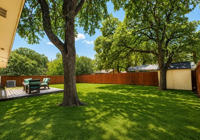 Photo 3 of Single family home for sale at 64 Somerset Ter, Bedford, TX 76022 | MLS# 21357117 | Listing updated on 2026-09-25