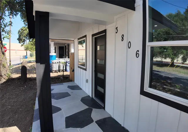 Photo 3 of Sale Pending at 3806 Holmes St, Dallas, TX 75215 | MLS# 21357257 | Listing updated on 2026-08-12