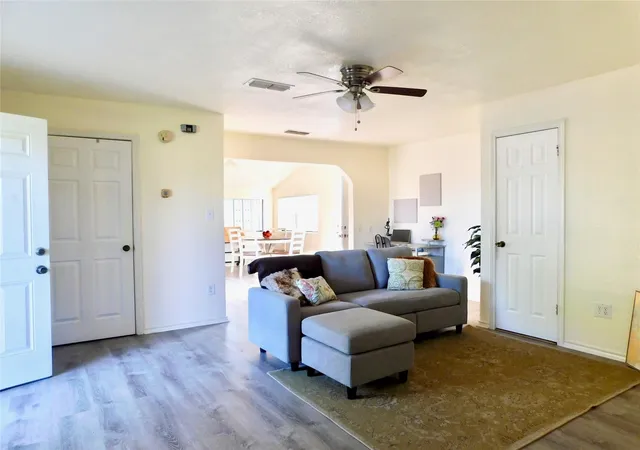 Photo 3 of Single family home for sale at 31 Rogers Cir, Krum, TX 76249 | MLS# 21356892 | Listing updated on 2026-08-12
