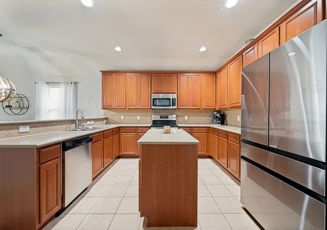 Photo 4 of Single family home for sale at 1421 Danielle Creek Dr, Little Elm, TX 75068 | MLS# 21356653 | Listing updated on 2026-08-12