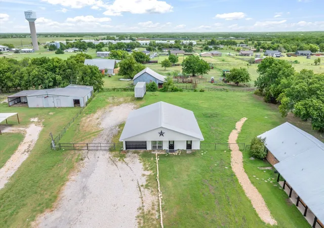 Photo 4 of Single family home for sale at 6128 N Fm 148, Terrell, TX 75160 | MLS# 21336241 | Listing updated on 2026-08-17