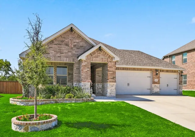 Photo 1 of Single family home for sale at 2109 Draco Dr, Haslet, TX 76052 | MLS# 21352879 | Listing updated on 2026-08-18