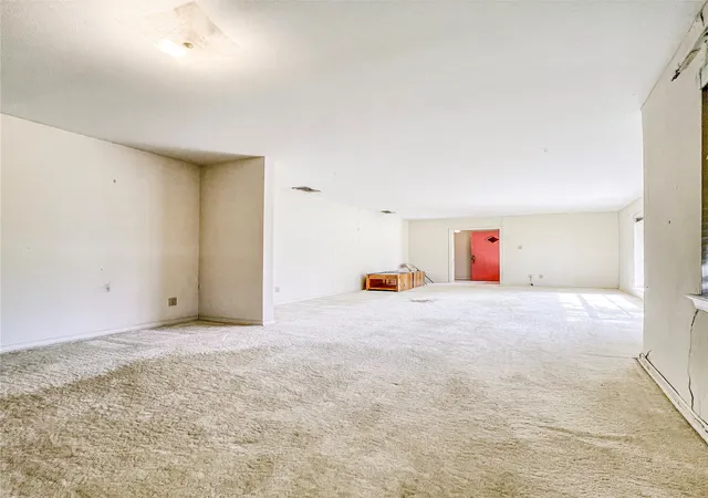 Photo 3 of Single family home for sale at 2706 Bois D Arc St, Commerce, TX 75428 | MLS# 21357376 | Listing updated on 2026-08-29