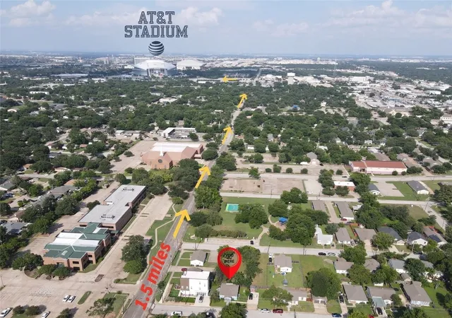 Photo 3 of Sale Pending at 519 Taylor St, Arlington, TX 76011 | MLS# 21357265 | Listing updated on 2026-08-28