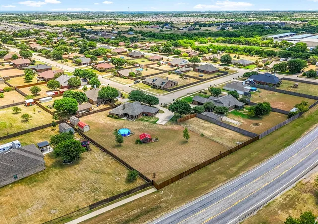 Photo 3 of Single family home for sale at 4621 Cedar Run Dr, Midlothian, TX 76065 | MLS# 21347515 | Listing updated on 2026-10-04