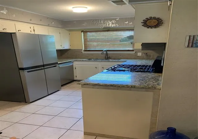 Photo 2 of Single family home for sale at 114 Barbara Wy, Waxahachie, TX 75165 | MLS# 21357420 | Listing updated on 2026-09-26