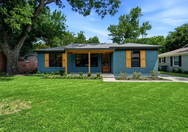 Photo 1 of Single family home for sale at 5452 Santa Barbara Ave, Fort Worth, TX 76114 | MLS# 21357003 | Listing updated on 2026-08-22