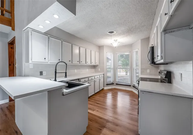 Photo 2 of Single family home for sale at 222 Gwendola Dr, Mc Kinney, TX 75071 | MLS# 21347194 | Listing updated on 2026-10-06