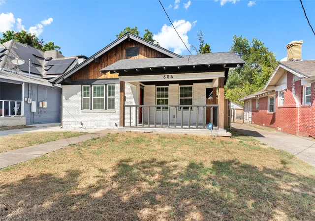 Single family home for sale at 604 S Fitzhugh Ave, Dallas, TX 75223 | MLS# 21354621