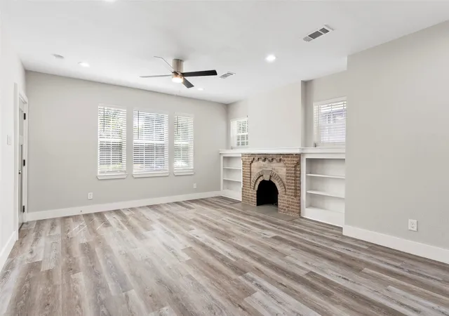 Photo 2 of Single family home for sale at 604 S Fitzhugh Ave, Dallas, TX 75223 | MLS# 21354621 | Listing updated on 2026-08-12