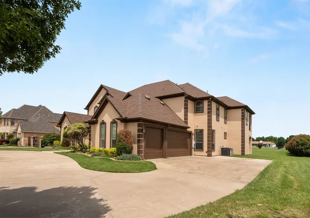 Photo 2 of Single family home for sale at 2627 Wells Ct, Cedar Hill, TX 75104 | MLS# 21357521 | Listing updated on 2026-10-07