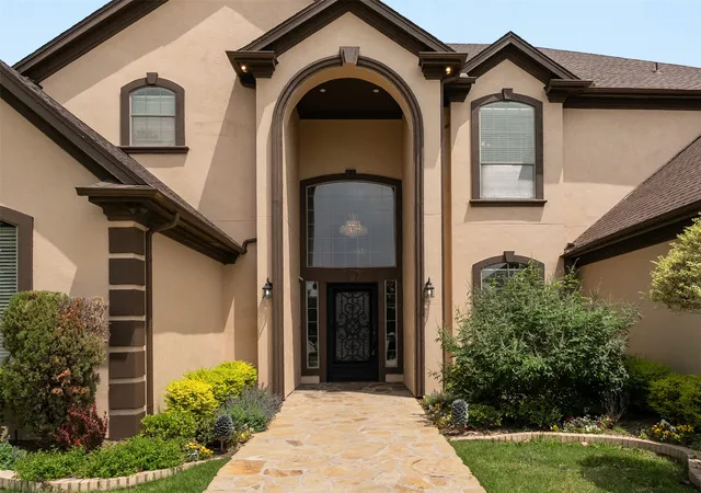 Photo 3 of Single family home for sale at 2627 Wells Ct, Cedar Hill, TX 75104 | MLS# 21357521 | Listing updated on 2026-10-07