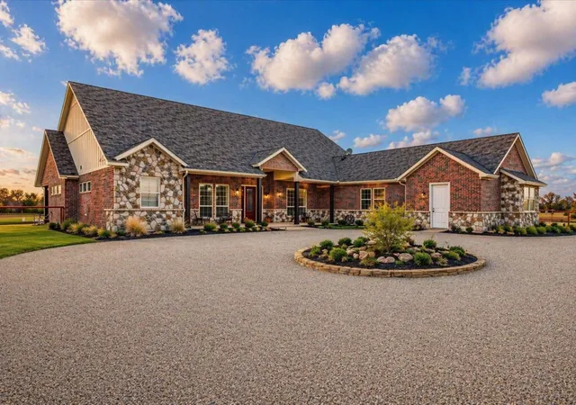 Photo 1 of Single family home for sale at 8636 Morgan Rd, Blue Ridge, TX 75424 | MLS# 21356431 | Listing updated on 2026-08-12