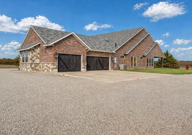 Photo 2 of Single family home for sale at 8636 Morgan Rd, Blue Ridge, TX 75424 | MLS# 21356431 | Listing updated on 2026-08-12