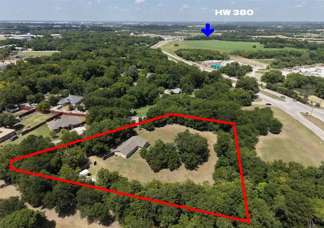 Photo 3 of Single family home for sale at 1504 Anthony St, Mc Kinney, TX 75069 | MLS# 21352232 | Listing updated on 2026-08-15