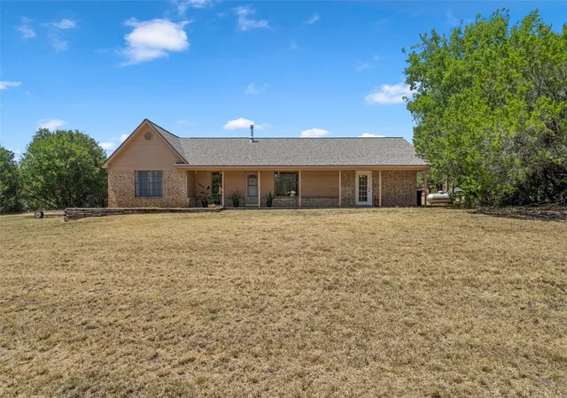 Photo 2 of Single family home for sale at 271 County Road 3580, China Spring, TX 76633 | MLS# 21357392 | Listing updated on 2026-08-18
