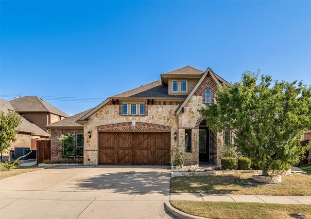 Photo 2 of Single family home for sale at 501 Virginia Ln, Wylie, TX 75098 | MLS# 21357542 | Listing updated on 2026-08-31