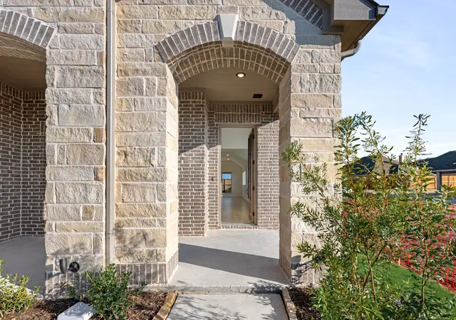 Photo 3 of Sale Pending at 2120 Saint Annes Blvd, Royse City, TX 75189 | MLS# 21357613 | Listing updated on 2026-09-30