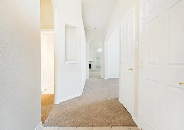 Photo 3 of Single family home for sale at 110 Blue Bonnet Cir, Justin, TX 76247 | MLS# 21357644 | Listing updated on 2026-10-06