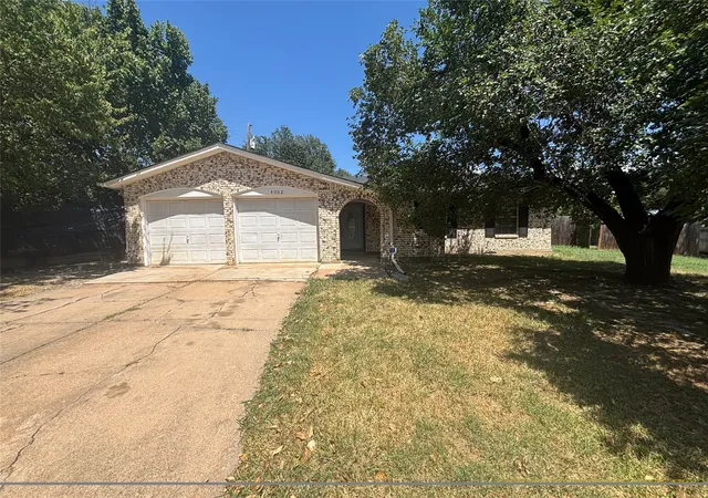 Photo 1 of Sale Pending at 4002 Fairbanks Ct, Irving, TX 75062 | MLS# 21355616 | Listing updated on 2026-08-21