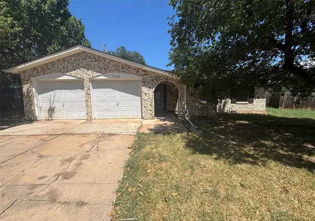 Photo 2 of Sale Pending at 4002 Fairbanks Ct, Irving, TX 75062 | MLS# 21355616 | Listing updated on 2026-08-21