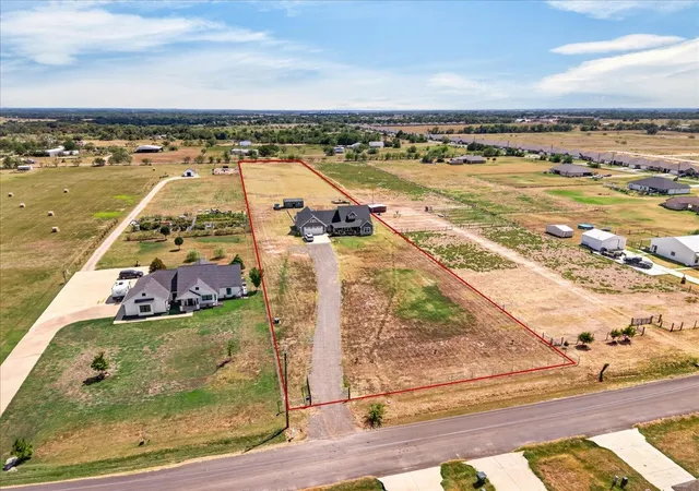 Photo 3 of Single family home for sale at 18244 County Road 4001, Mabank, TX 75147 | MLS# 21344567 | Listing updated on 2026-09-19