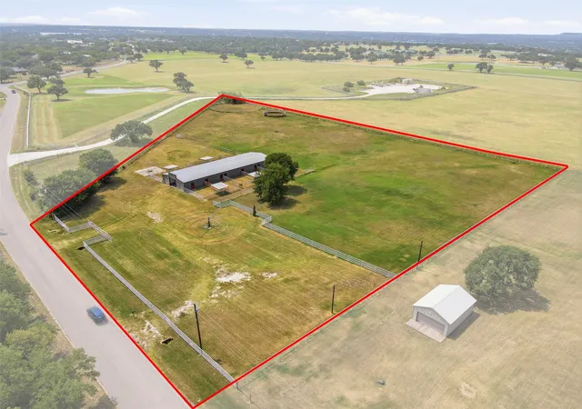 Photo 3 of House for sale at 2480 Bob White Dr, Granbury, TX 76049 | MLS# 21356779 | Listing updated on 2026-09-07