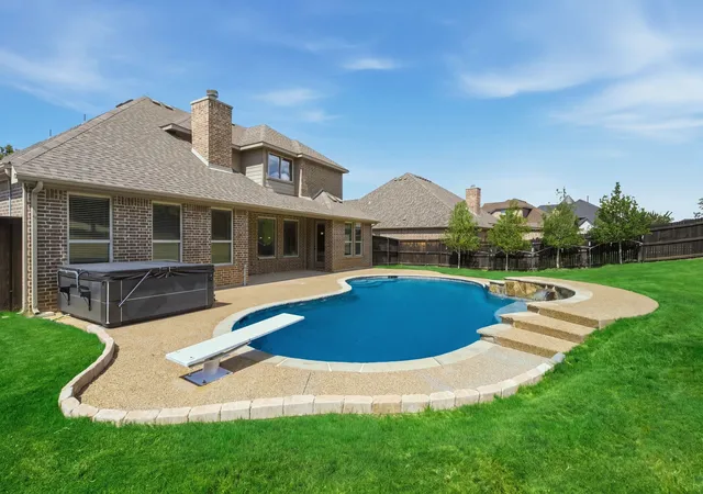 Photo 3 of Sale Pending at 317 Landview Dr, Burleson, TX 76028 | MLS# 21344329 | Listing updated on 2026-08-25