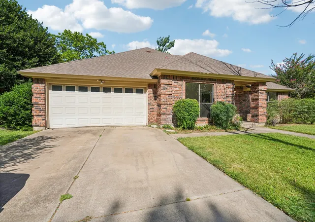 Photo 2 of Sale Pending at 5629 Puerto Vallarta Dr, North Richland Hills, TX 76180 | MLS# 21357599 | Listing updated on 2026-08-31