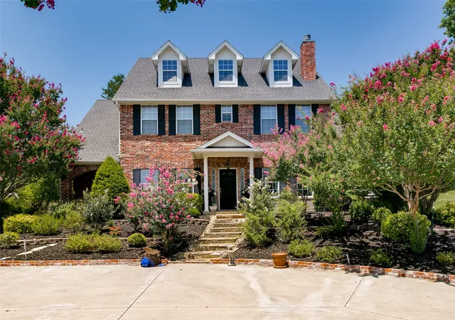 Photo 1 of Single family home for sale at 6932 La Cantera Dr, Fort Worth, TX 76108 | MLS# 21336847 | Listing updated on 2026-08-30