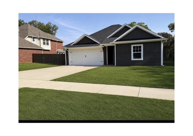 Photo 1 of Single family home for sale at 1021 W Sears St, Denison, TX 75020 | MLS# 21356241 | Listing updated on 2026-10-05
