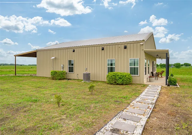 Photo 3 of House for sale at 435 County Road 4875, Celeste, TX 75423 | MLS# 21357736 | Listing updated on 2026-08-12