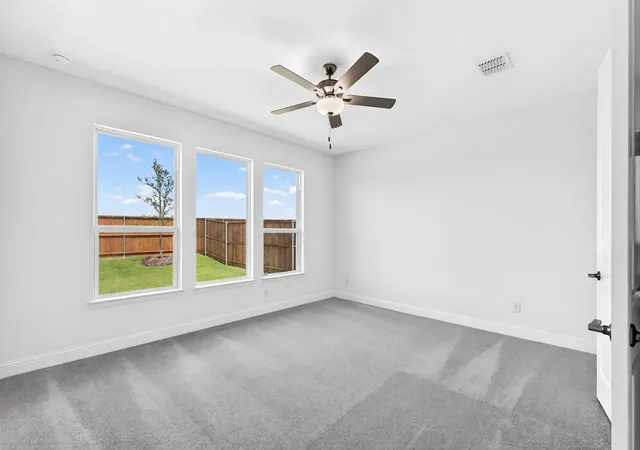 Photo 4 of Sale Pending at 546 Wisteria St, Little Elm, TX 75068 | MLS# 21357823 | Listing updated on 2026-09-27