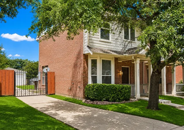 Photo 3 of Townhouse for sale at 2617 Boedeker Dr, Plano, TX 75074 | MLS# 21357615 | Listing updated on 2026-08-13