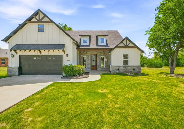 Photo 1 of Single family home for sale at 545 Mckittrick Ct, Godley, TX 76044 | MLS# 21357381 | Listing updated on 2026-08-29