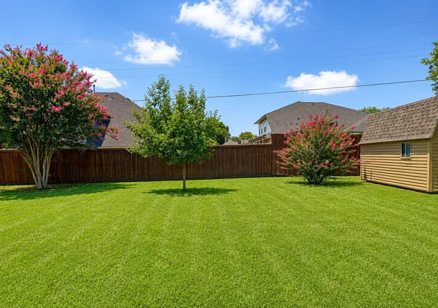 Photo 2 of Single family home for sale at 3313 Lakeview Dr, Grapevine, TX 76051 | MLS# 21357935 | Listing updated on 2026-10-04
