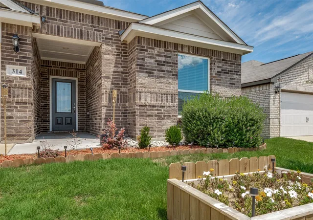 Photo 3 of Single family home for sale at 314 Condie Russell Ave, Venus, TX 76084 | MLS# 21357875 | Listing updated on 2026-08-13