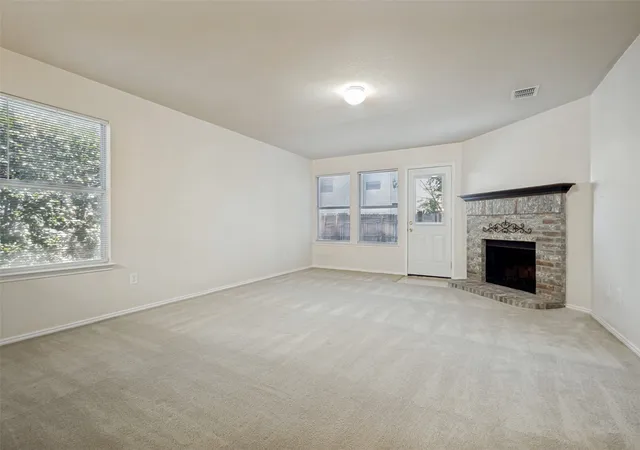 Photo 3 of Sale Pending at 2228 Overlook Ln, Denton, TX 76207 | MLS# 21353562 | Listing updated on 2026-09-29