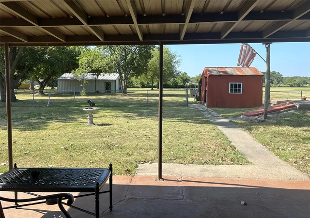 Photo 3 of Single family home for sale at 1689 W Fm 898, Bonham, TX 75418 | MLS# 21357036 | Listing updated on 2026-08-26