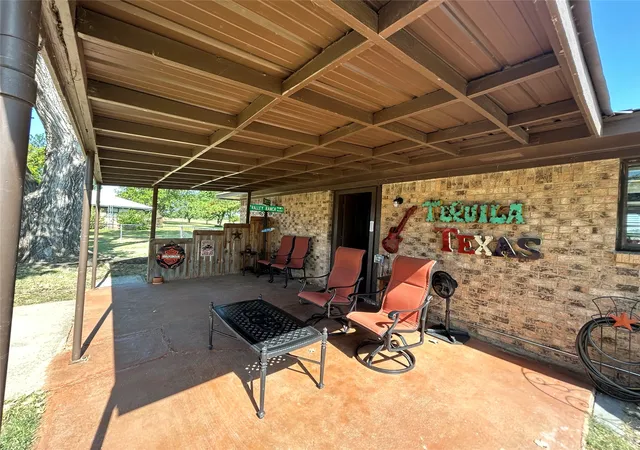 Photo 3 of Single family home for sale at 1689 W Fm 898, Bonham, TX 75418 | MLS# 21357036 | Listing updated on 2026-08-26