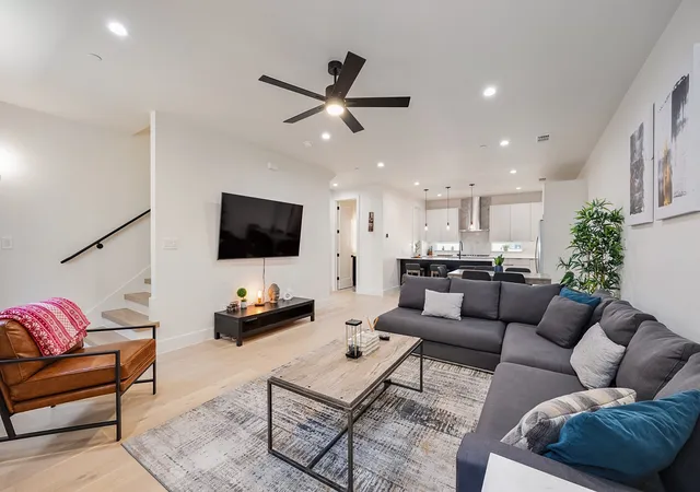 Townhouse for sale at 1141 N Madison Ave #105, Dallas, TX 75208 | MLS# 21358039