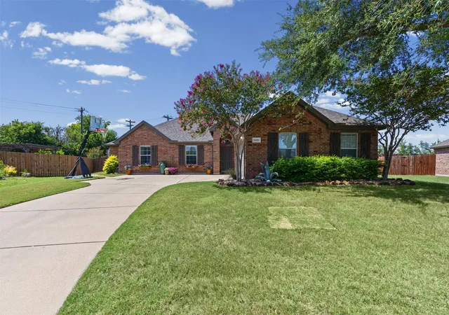 Photo 1 of Single family home for sale at 6401 Orange Blossom Dr, Midlothian, TX 76065 | MLS# 21337334 | Listing updated on 2026-10-05