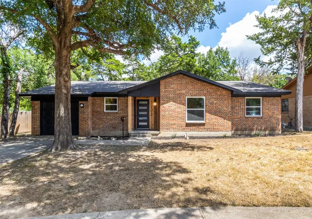 Photo 1 of Single family home for sale at 1202 Arizona Ave, Dallas, TX 75216 | MLS# 21357754 | Listing updated on 2026-08-30