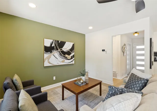 Photo 4 of Single family home for sale at 1202 Arizona Ave, Dallas, TX 75216 | MLS# 21357754 | Listing updated on 2026-09-30