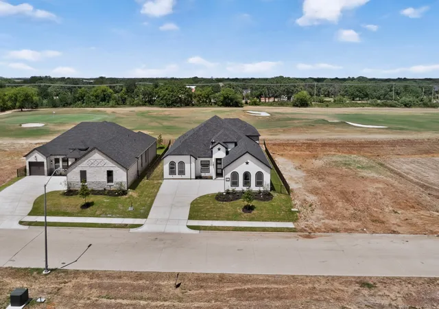 Photo 3 of Single family home for sale at 977 Bandon Dunes Dr, Burleson, TX 76028 | MLS# 21327458 | Listing updated on 2026-09-27